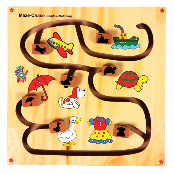 Maze Chase - Shadow Matching Game